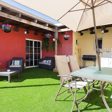 Villa Blanca Tenerife - Private Rooms - Terrace And Bbq, 5 Minutes From The Beach And Airport San Isidro  Ngoại thất bức ảnh