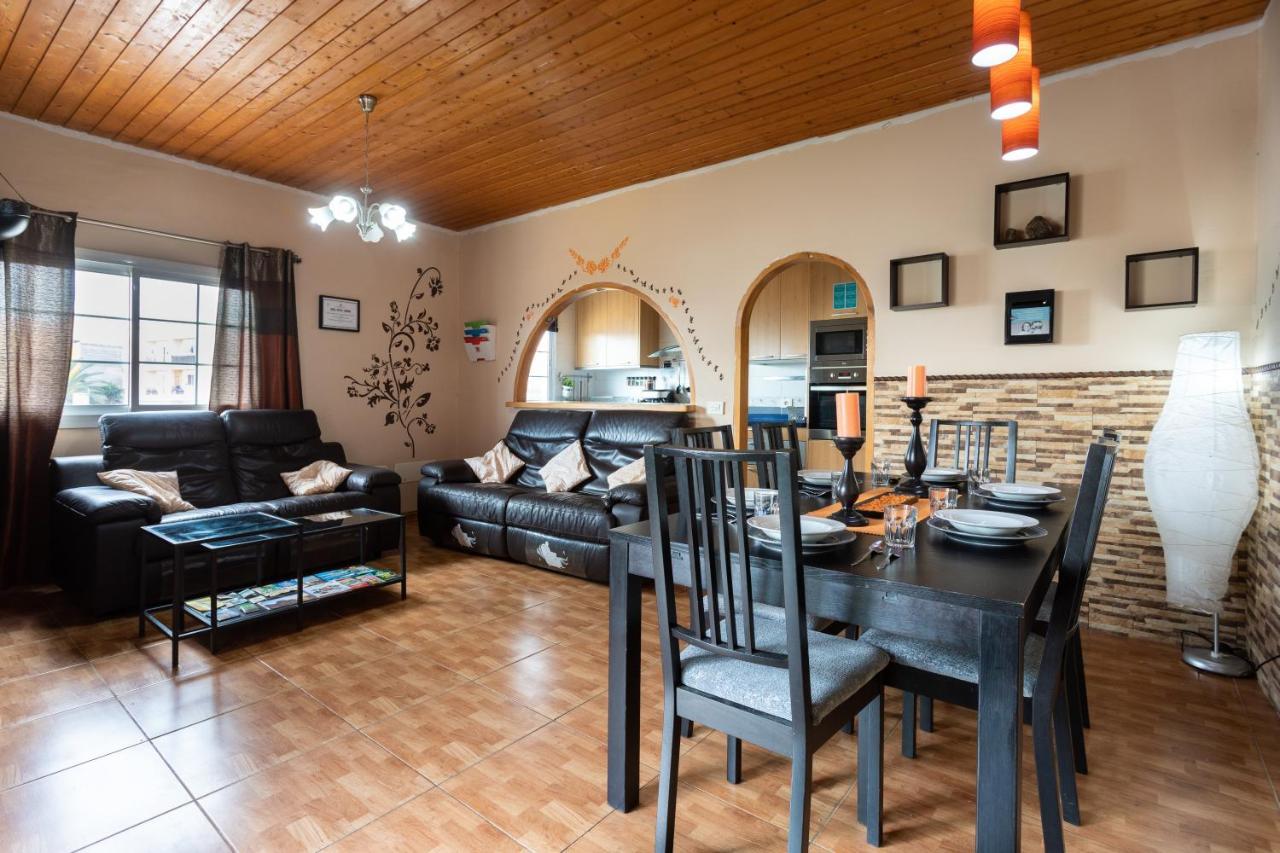 Villa Blanca Tenerife - Private Rooms - Terrace And Bbq, 5 Minutes From The Beach And Airport San Isidro  Ngoại thất bức ảnh