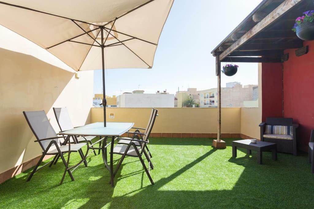 Villa Blanca Tenerife - Private Rooms - Terrace And Bbq, 5 Minutes From The Beach And Airport San Isidro  Ngoại thất bức ảnh
